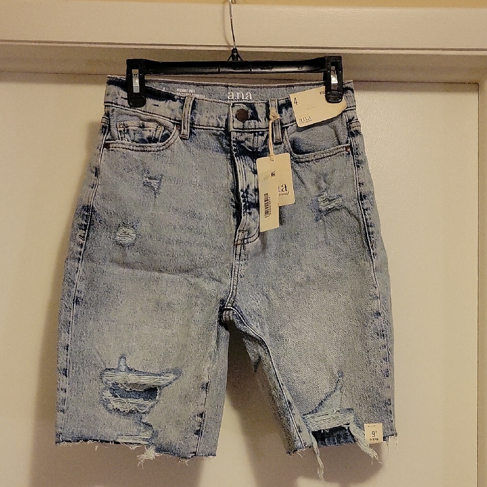 NWT" a.n.a Women's Highest Rise 90" Denim Bermuda 9" Inseam